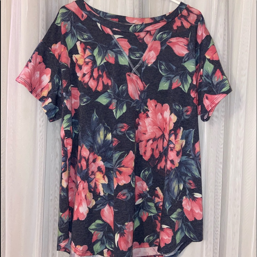 NWOT FLAMINGO FLORAL TOP